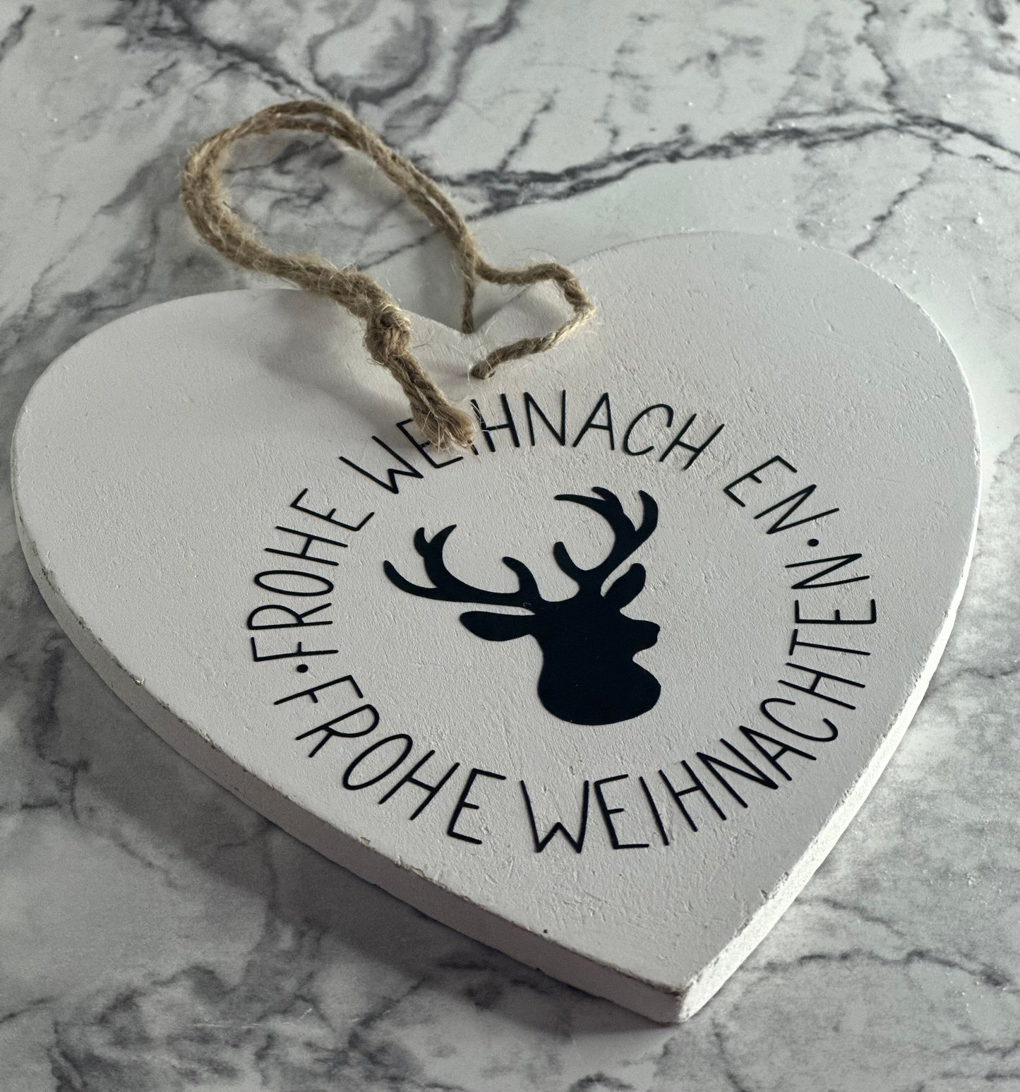 HOLZHERZ „FROHE WEIHNACHTEN“ HIRSCH