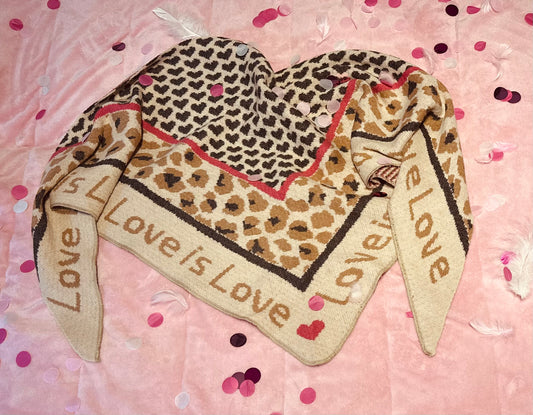 LOVE IS LOVE Schal Braun