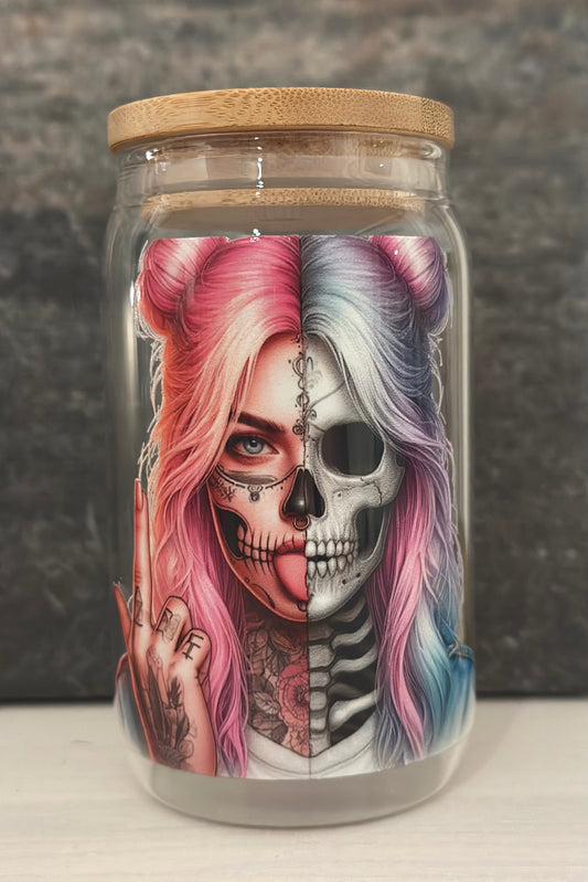 Trinkglas mit Bambusdeckel „Pink Skull“
